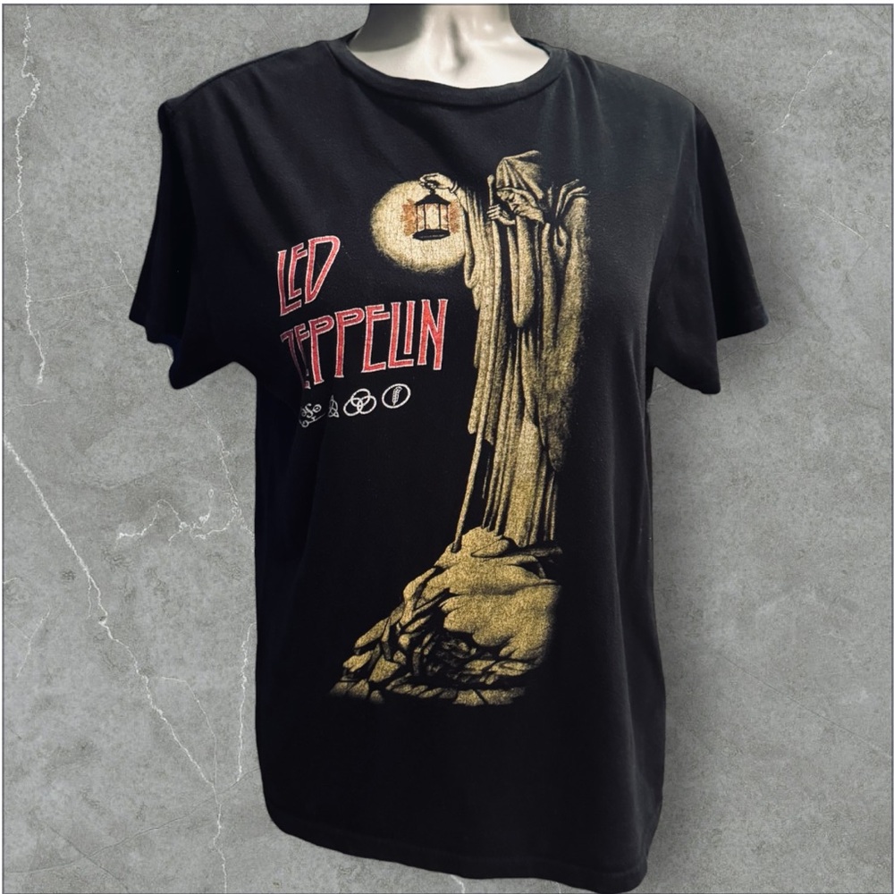 2 for $30 💟 Led Zeppelin Black Tee with Gold & Red Print